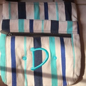 Thirty-one crossbody with D